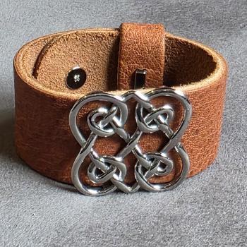 Lederarmband-keltische-Knoten aus Edelstahl