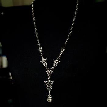 Lange Kette im celticstyle Design mit Citrin