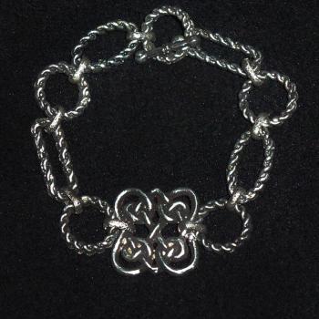 Keltisches Armband mit Doppelherz-Knoten