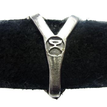breites Lederarmband mit keltischem Herzknoten