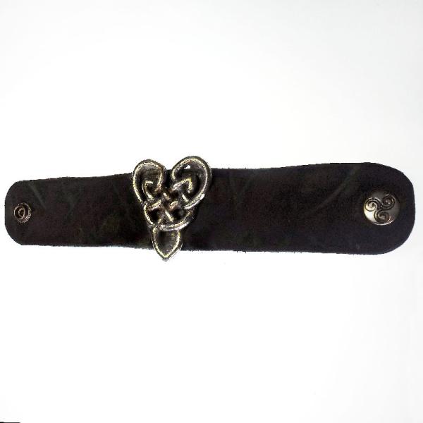 breites Lederarmband mit keltischem Herzknoten